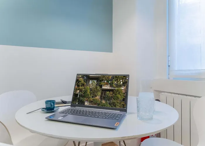 Moda Porta Romana M3 Lodi Tibb Self-check-in