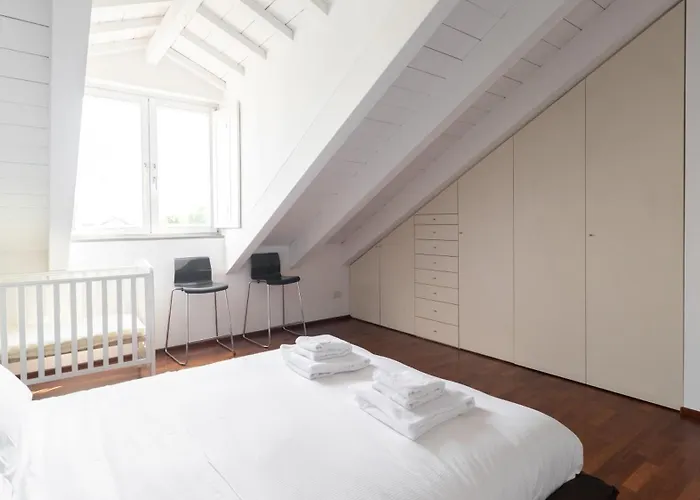 Italianway Easy - De Sanctis 14 * Milano