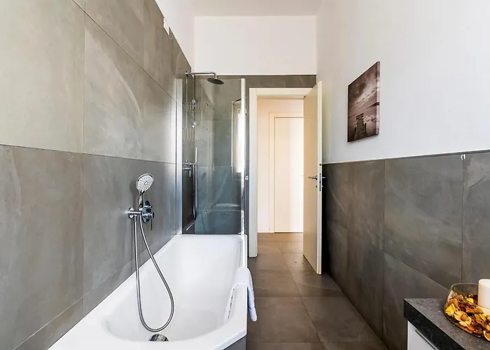 Exclusive 3 Bedrooms Near Duomo