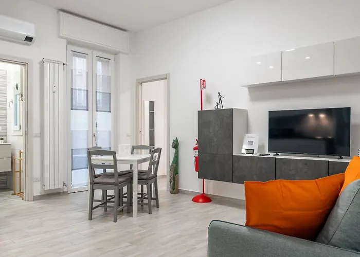 Chiara's Urban Oasis - - Duomo 8 Min *