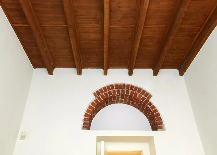 Hacca Collection - Corso Magenta, Unique And Charming 2br