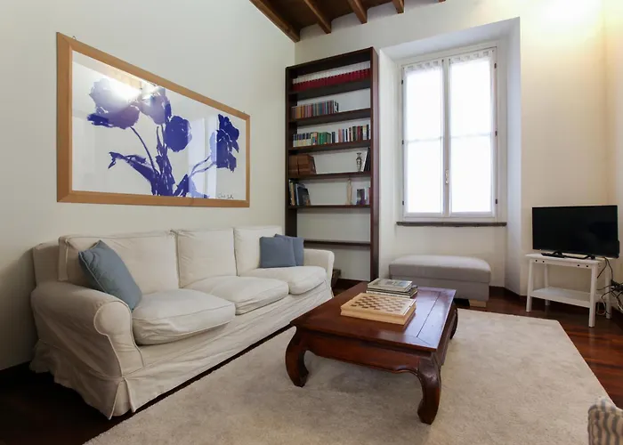 Hacca Collection - Corso Magenta, Unique And Charming 2br