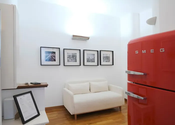 Comecasa 10 Min Walk To Duomo 2br Family Flat شقة *