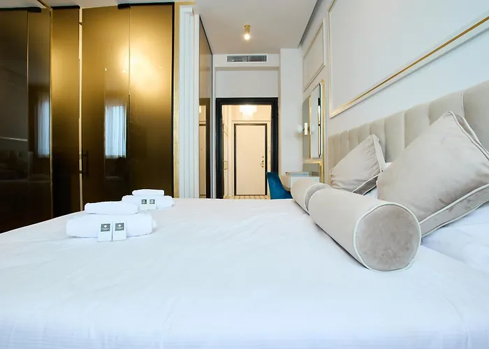 3 Minutes' Walk From The Duomo Cathedral