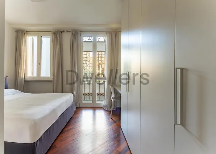 Sant Ambroeus Апартаменты Милан