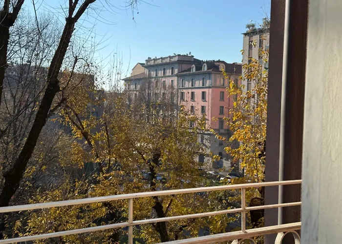 Stylish Flat Porta Romana E Bocconi Daire Milano