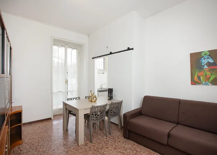 Artstay - Exclusive In Porta Romana, Free Parking Milan
