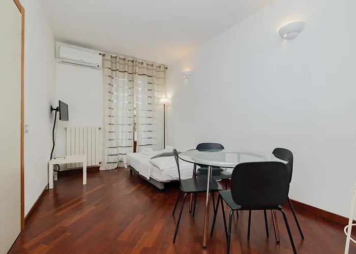 Bilocale In Piazza Duomo 4pax 아파트