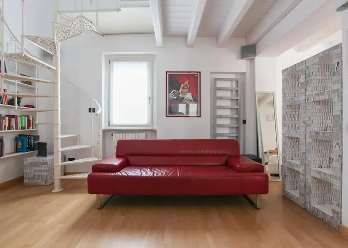Hacca Collection - Open Space In Porta Ticinese * מילאנו