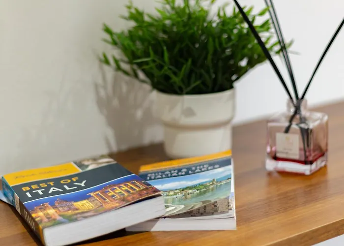 Spacious 4-bed 2-bath, 3 Min Walk To M1 Bande Nere Apartmán Milán