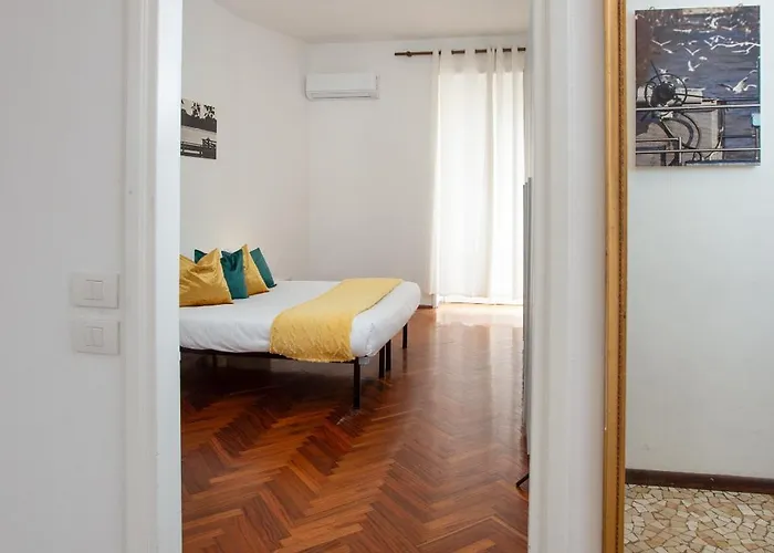 Artstay - Exclusive In Porta Romana, Free Parking *