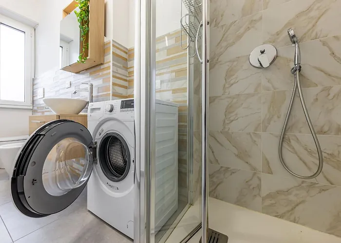 Porta Romana Luminoso Trilocale Con Balcone 公寓