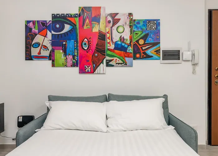 Chiara's Urban Oasis - - Duomo 8 Min *