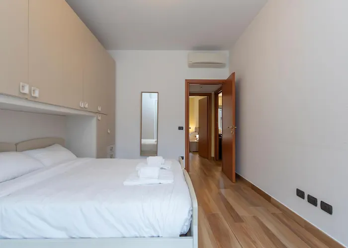 Prestigioso In Zona Tortona - Solari Apartmán