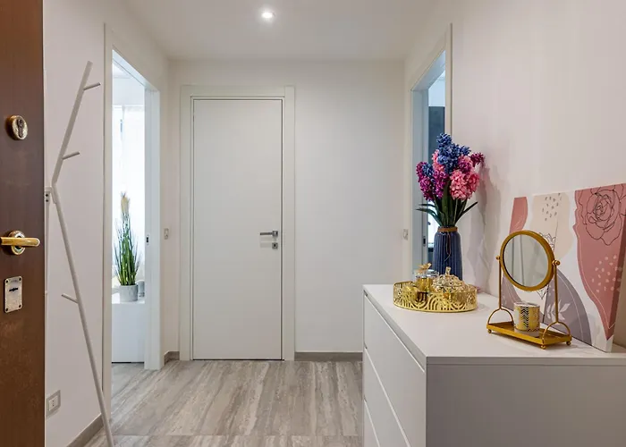 Lovely - 15 Minutes To Duomo Lägenhet