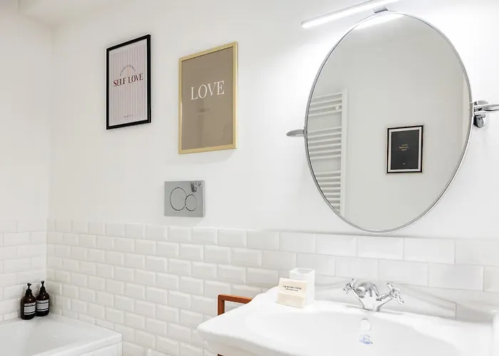 Lejlighed The Boutique - Tortona Design District & Navigli - Luxury With Balcony - Tram 2 Direct To Duomo - Center *