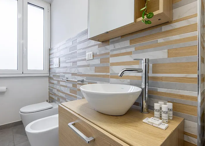 公寓 Porta Romana Luminoso Trilocale Con Balcone *