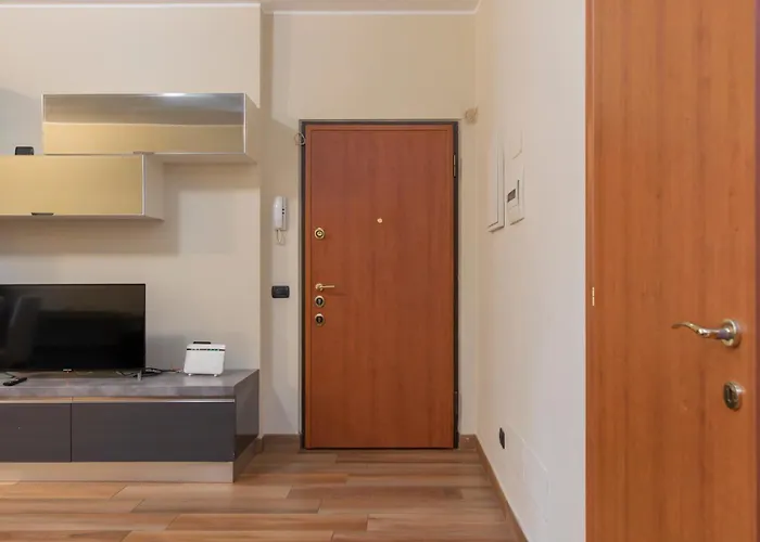 Prestigioso In Zona Tortona - Solari *