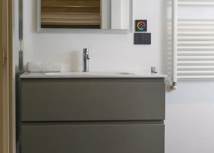 Artstay - Exclusive Near Metro M1, Ac, Parking Μιλάνο