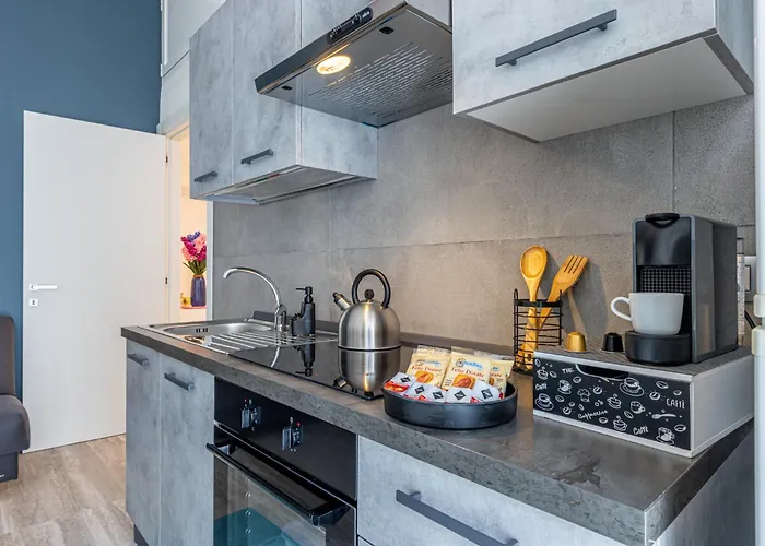 Lovely - 15 Minutes To Duomo Lägenhet *