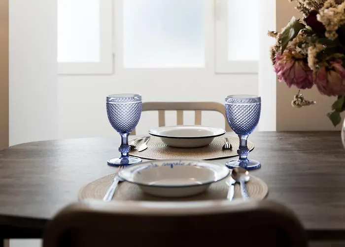 Apartment Artstay - Duomo, Spiga, Near Metro M1 *