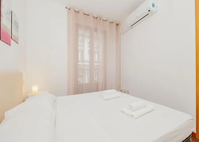 Bilocale In Piazza Duomo 4pax 아파트 밀라노