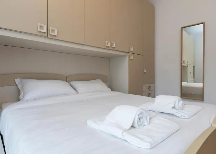 Prestigioso In Zona Tortona - Solari *