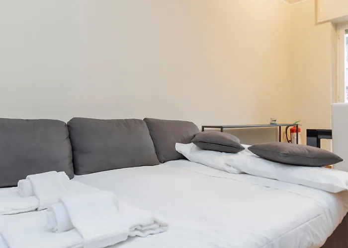 Prestigioso In Zona Tortona - Solari * 밀라노