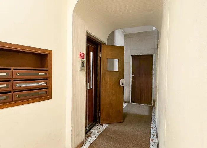 Artstay Porta Romana Apt, Parking, Centre *