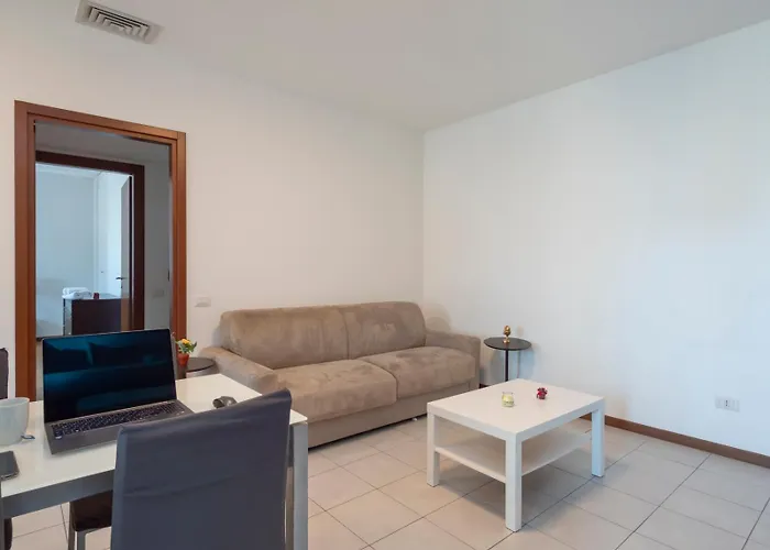 아파트 Bicocca, Free Parking, Private Garage, Metro M5 200m, Garden, Kids & Pet Friendly 밀라노