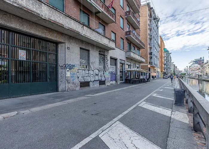 Lägenhet Lovely - 15 Minutes To Duomo *