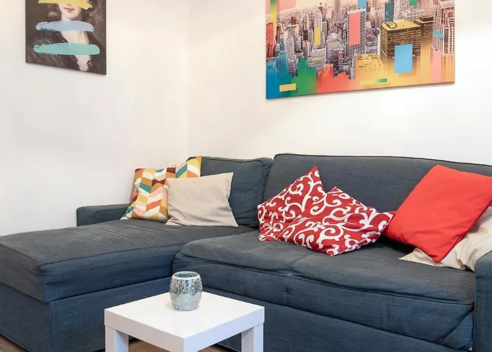 Only 10 Min To Duomo, Free Private Parking Easy Living