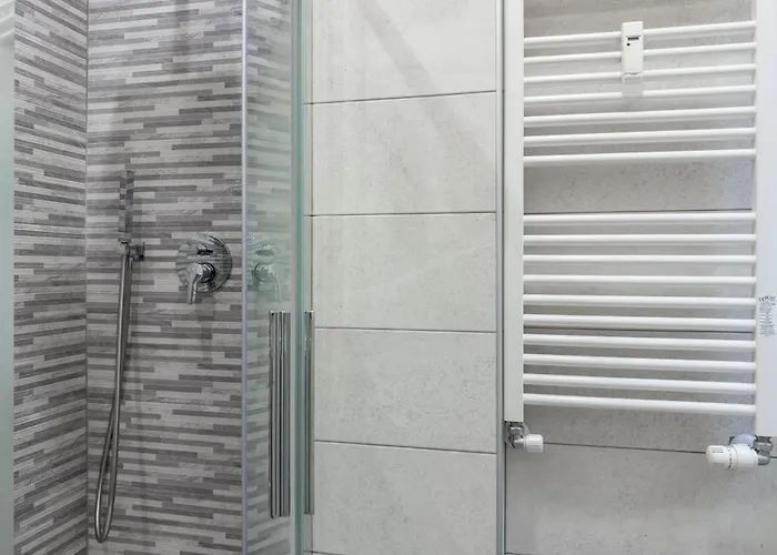 Chiara's Urban Oasis - - Duomo 8 Min דירה