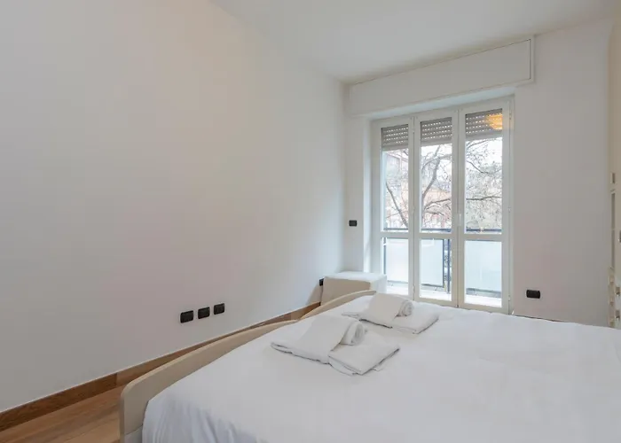 Prestigioso In Zona Tortona - Solari