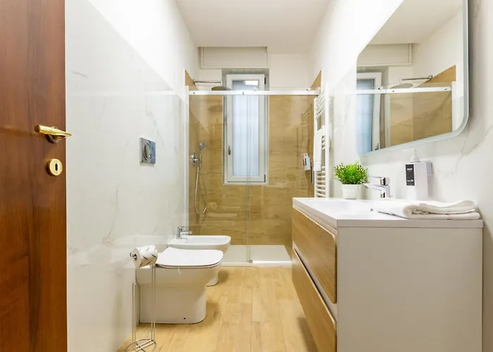 Spacious 4-bed 2-bath, 3 Min Walk To M1 Bande Nere Milán