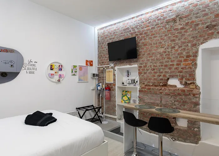 La Vecchia Milano-les Nubles Vannucci - Il Ballatoio E Il Cortile Apartamento Milão