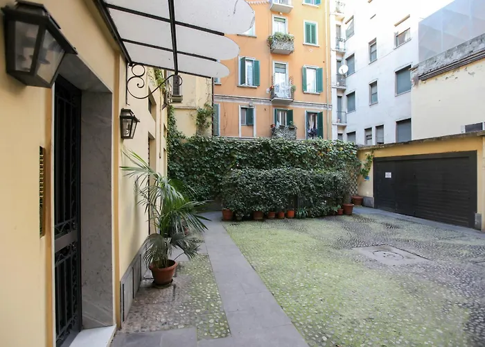 Hacca Collection - Chic 2br In Cool Porta Venezia District Apartamento *