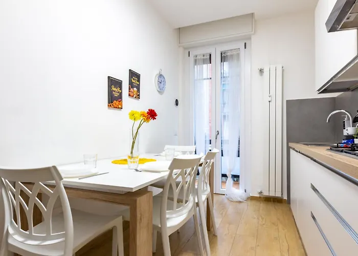 Apartmán Spacious 4-bed 2-bath, 3 Min Walk To M1 Bande Nere