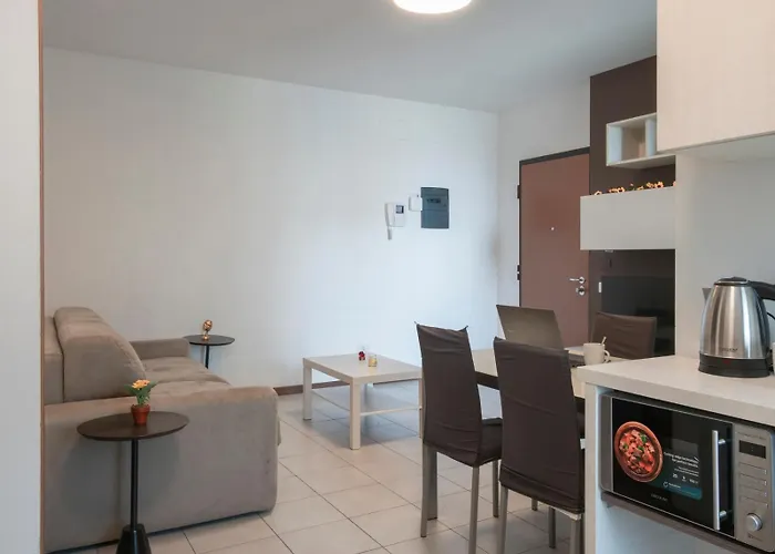 아파트 Bicocca, Free Parking, Private Garage, Metro M5 200m, Garden, Kids & Pet Friendly *
