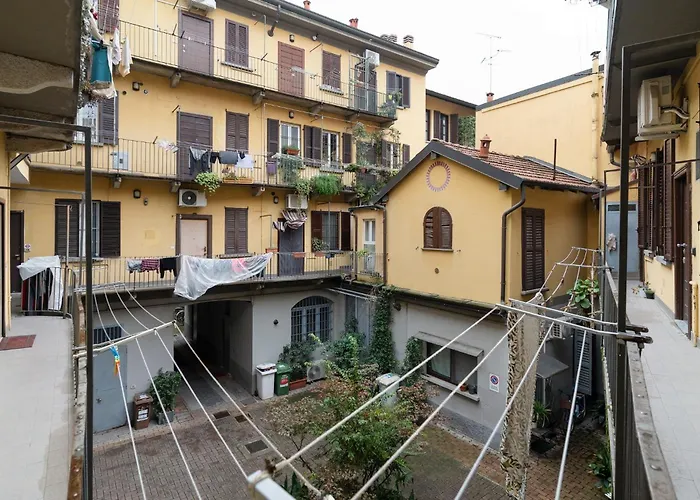 Guesthost - Porta Garibaldi White Flats