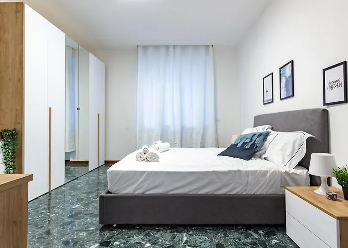 Spacious 4-bed 2-bath, 3 Min Walk To M1 Bande Nere Apartmán Milán