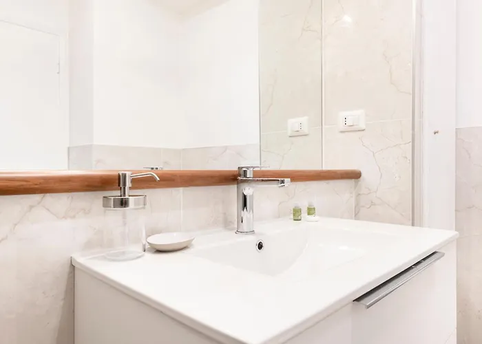 Easylife - - Spallanzani 15 - Porta Venezia