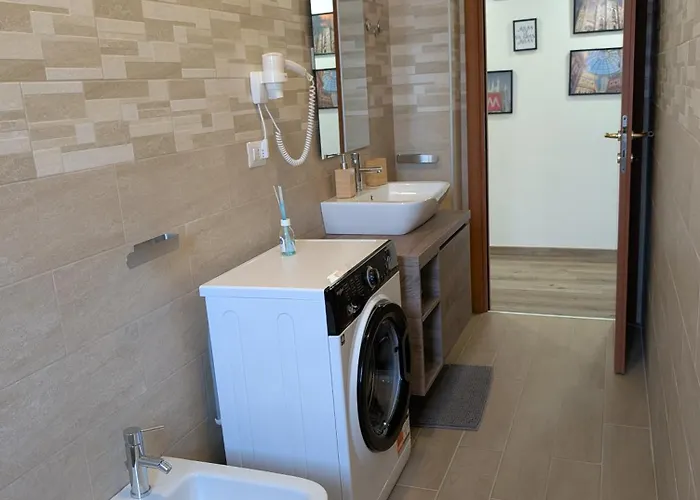 Urban - Near San Siro Stadium, Fiera Milano, American Embassy, Portello, Life And Arco Della Pace Movida * 밀라노