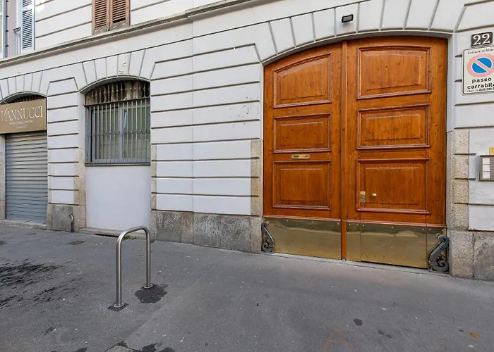 La Vecchia Milano-les Nubles Vannucci - Il Ballatoio E Il Cortile Apartamento