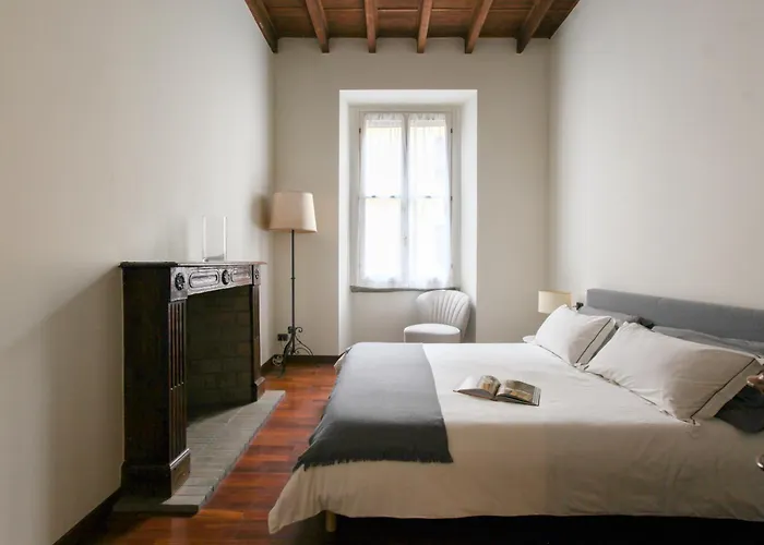 Hacca Collection - Corso Magenta, Unique And Charming 2br