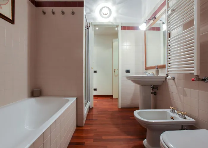 Hacca Collection - Corso Magenta, Unique And Charming 2br