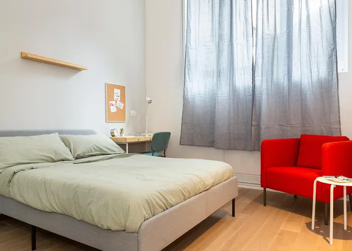 Joivy Solari Tolstoj アパート *