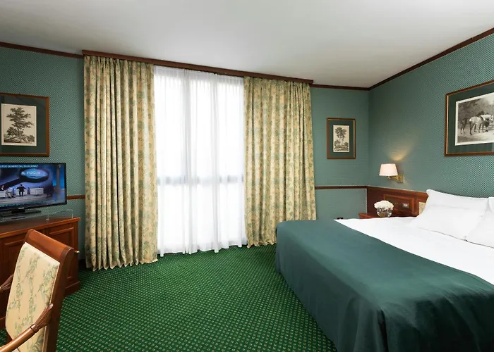 米兰市中心莱昂纳多酒店 酒店