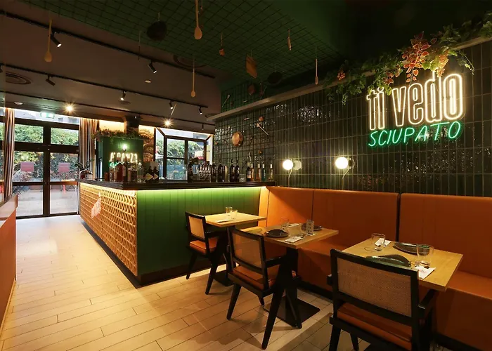 米兰市中心莱昂纳多酒店 4*