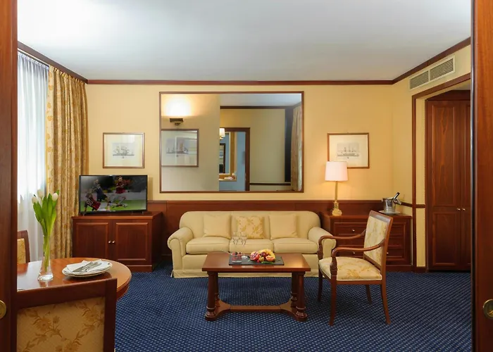 Leonardo Center Отель 4*